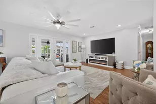 8718 Palisades Dr, Tampa, FL 33615 - Photo 6