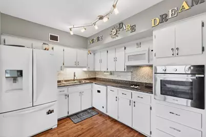 2040 World Parkway Boulevard #34, Clearwater, FL 33763 - Photo 8