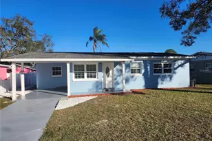 8611 Chinaberry Dr, Tampa, FL 33637 - Photo 2