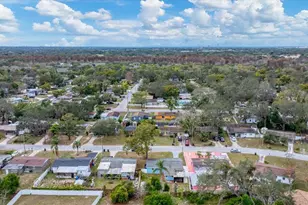 8611 Chinaberry Dr, Tampa, FL 33637 - Photo 8