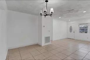 8611 Chinaberry Dr, Tampa, FL 33637 - Photo 24
