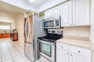 1961 Canadiana Ct, Dunedin, FL 34698 - Photo 16