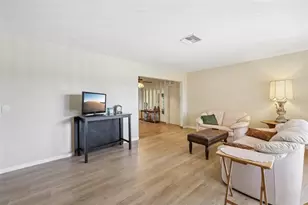 2228 NE Coachman Rd, Clearwater, FL 33765 - Photo 8