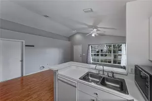 1912 Falling Star Ln, Lutz, FL 33549 - Photo 16