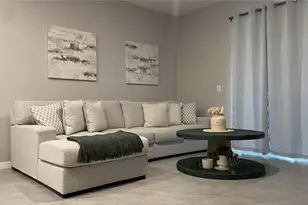 3525 Marigold Patch Ct, Plant City, FL 33565 - Photo 8