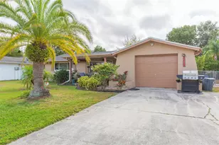 7906 Cherrytree Ln, New Port Richey, FL 34653 - Photo 2
