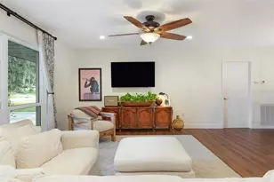 5605 78th Ave E, Palmetto, FL 34221 - Photo 6