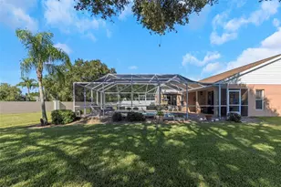 394 Fountainview Cir, Oldsmar, FL 34677 - Photo 8