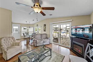 35921 Hermoso Ln, Zephyrhills, FL 33541 - Photo 10