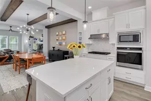 835 Burlington Ave N, Saint Petersburg, FL 33701 - Photo 12