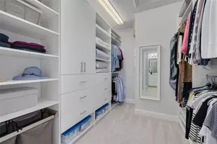 835 Burlington Ave N, Saint Petersburg, FL 33701 - Photo 18