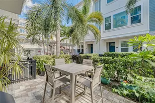 835 Burlington Ave N, Saint Petersburg, FL 33701 - Photo 36