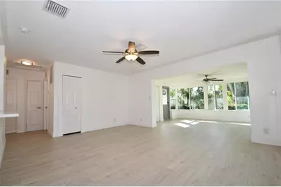 547 Trade Winds Drive, Dunedin, FL 34698 - Photo 6