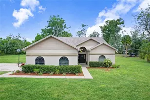 1402 Stephens Oak Ct, Plant City, FL 33567 - Photo 1