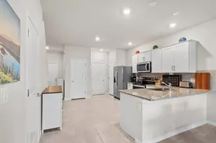 31428 Amberview Bnd, Wesley Chapel, FL 33545 - Photo 12