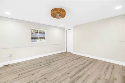 946 23rd Avenue S, Saint Petersburg, FL 33705 - Photo 12