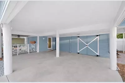 118 94th Avenue, Treasure Island, FL 33706 - Photo 4
