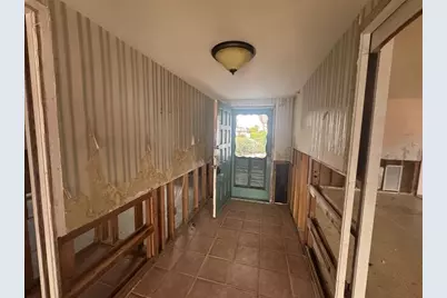 5116 Venetian Boulevard NE, Saint Petersburg, FL 33703 - Photo 10