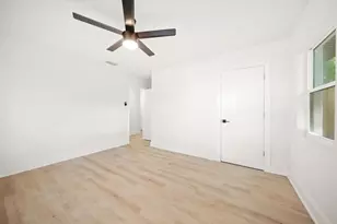 315 31st St W, Bradenton, FL 34205 - Photo 18