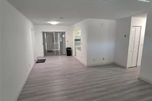 7981 Smoketree Ct, Largo, FL 33773 - Photo 18