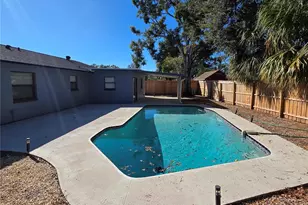 7981 Smoketree Ct, Largo, FL 33773 - Photo 26