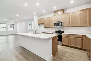 30950 Pendleton Lndg Cir, Wesley Chapel, FL 33545 - Photo 4