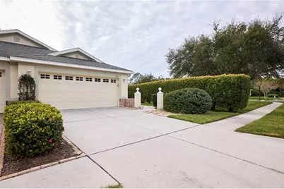 3433 Chapel Creek Circle, Wesley Chapel, FL 33544 - Photo 2