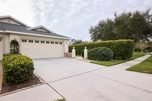 3433 Chapel Creek Cir, Wesley Chapel, FL 33544 - Photo 2