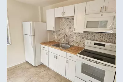 655 7th Avenue N #3, Saint Petersburg, FL 33701 - Photo 6