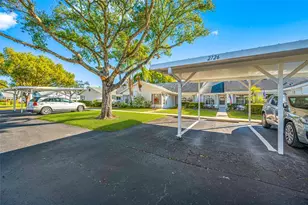 2726 Featherstone Dr, Holiday, FL 34691 - Photo 2