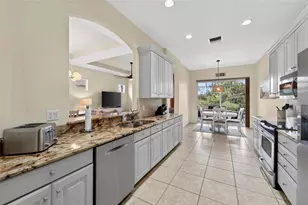 1032 Regal Manor Way, Sun City Center, FL 33573 - Photo 18
