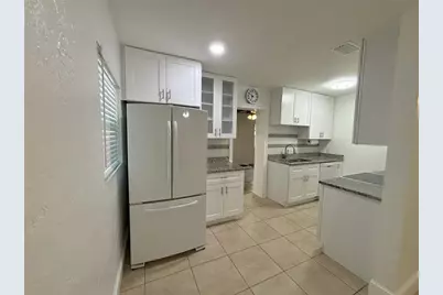 4727 W Wallcraft Avenue, Tampa, FL 33611 - Photo 4