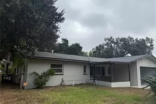 1971 Atlantis Dr, Clearwater, FL 33763 - Photo 2