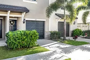 842 Tennyson Mill Cir, Tampa, FL 33619 - Photo 2
