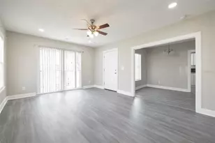 2402 W North B St, Tampa, FL 33609 - Photo 6