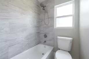 2402 W North B St, Tampa, FL 33609 - Photo 16