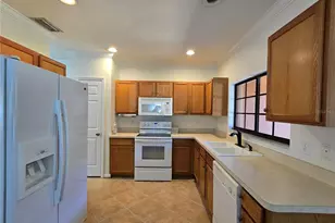 1045 Blackwater Dr, Wesley Chapel, FL 33543 - Photo 18