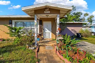 2612 22nd St W, Bradenton, FL 34205 - Photo 4