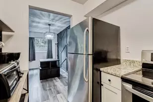 4511 - 4513 W McElroy Ave, Tampa, FL 33611 - Photo 8