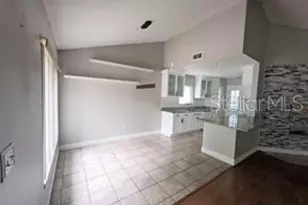 2075 Shadow Pine Dr, Brandon, FL 33511 - Photo 8