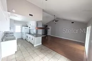 2075 Shadow Pine Dr, Brandon, FL 33511 - Photo 6