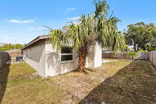 8390 Somerset Dr, Largo, FL 33773 - Photo 30