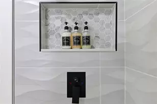 16 Paradise Ln, Saint Petersburg, FL 33706 - Photo 10