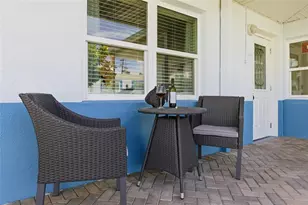 16 Paradise Ln, Saint Petersburg, FL 33706 - Photo 14