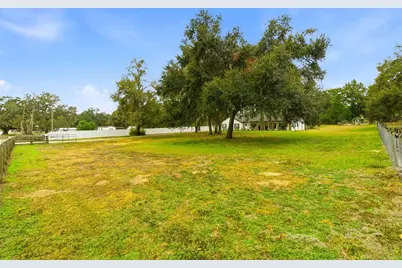 37403 Phelps Road, Zephyrhills, FL 33541 - Photo 2