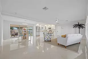 248 79th Ave NE, Saint Petersburg, FL 33702 - Photo 4