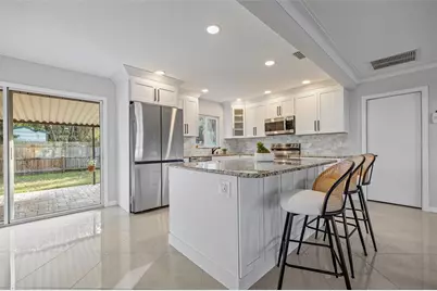 248 79th Avenue NE, Saint Petersburg, FL 33702 - Photo 8