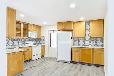 131 Jason Dr, Valrico, FL 33594 - Photo 4