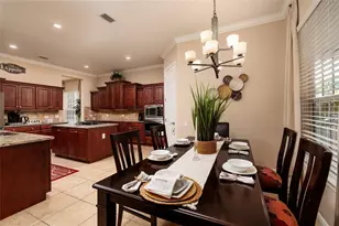 102 Wimbledon Ct, Redington Shores, FL 33708 - Photo 10
