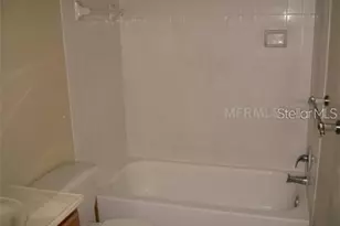 209 Lake Brook Cir, Brandon, FL 33511 - Photo 2